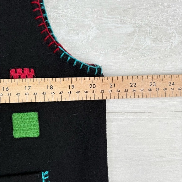 Unique Women's VNTG Allure Color Patchwork Wool Blend Black Vest Size Large - Picture 7 of 10